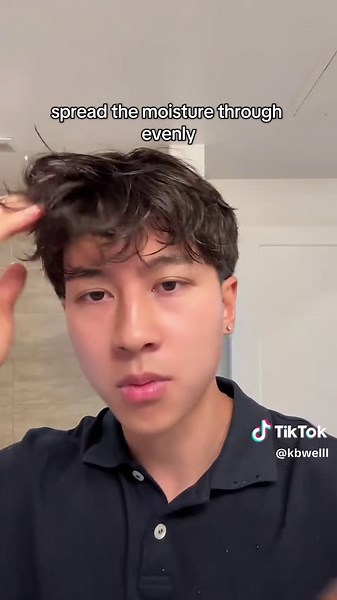 Easy Tutorial for Textured Middle Split Hairstyle