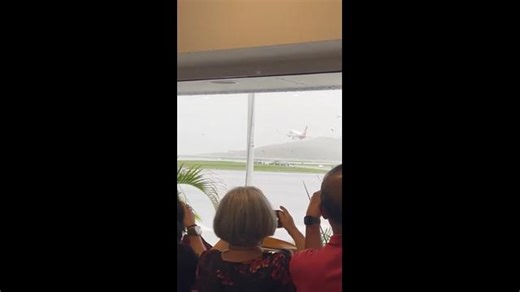 Flight aborts landing on Hamilton Island as Nth Qld floods