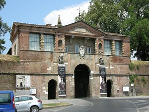 City Walk: Lucca's City Wall and Gates, Lucca, Italy