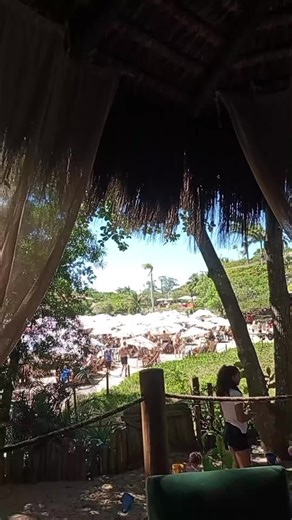 já conheceram esse lugar lindo aqui em Búzios?? Então, ele fica próximo a praia da Ferradura e é o clube que eu trabalho!! Um ambiente super tranquilo!! Venham nos visitar !! #turismo #tiktok #buzios #paisagemperfeita #fyyyyyyp