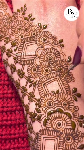 Simple Back Hand Mehedi Design Tutorial