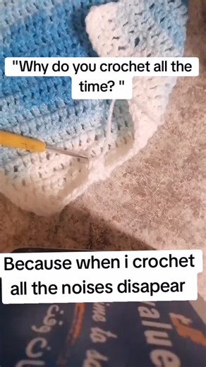 Has to use a tissue box for this lol#crochet #crocheters #calm #nonoise