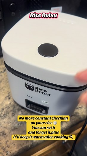The Rice robot makes the best brown rice! But I’ve also made macaroni and cheese, queso dip, scrambled eggs, you can even cook proteins in here. #RiceRobot #RiceCooker #Rice #BrownRiceRecipe #tiktokshoprestock | SimplyDolinda Flowers