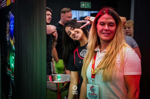 WORLD CHAMPIONSHIPS | SOUTH AFRICA 🇿🇦 My November comp :D 🥇 1st Place | Juniors 🥇 1st Place | Opens 🏆 Best Lifter | Raw Junior all of this while injured :O Raw | 56kg class Weighed in at 53.3kg 💗 Squat: 75kg | 90kg | 100kg 💗 Bench: 45kg | 55kg | 60kg 💗 Deadlift: 107.5kg | 125kg | 132.5kg ✨ Total: 292.5kg ✨ DOTS: 350.5 I genuinely never thought I’d be a powerlifter… let alone competing internationally at this level. This sport has given me so much more than just numbers on a bar 🥹 Huge t