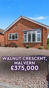🌄 Wake up to Malvern Hills views every day 🌄 📍 35 Walnut Crescent, Malvern 🔖 Offers over £375,000 Set on a generous corner plot in the sought-after Fruitlands estate, this extended and modernised two bedroom detached bungalow offers contemporary living with breathtaking views of the Malvern Hills. 🌄 Highlights include: 🍽️ Open-plan kitchen and dining area with vaulted ceilings 🔥 Spacious living room with log burner and stunning hill views 🛏️ Two double bedrooms 🛁 Stylish modern bathroom