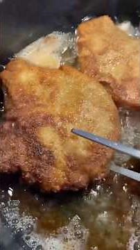 Kotelett paniert 😍😍😍😋 #kotlett #Schnitzel #selber #machen #bestes