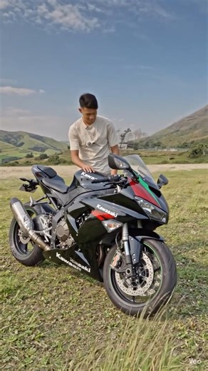 ZX 10 new model ￼wow nice 👍 ￼😱😱🤫🤫. #zx10r #model #shorts