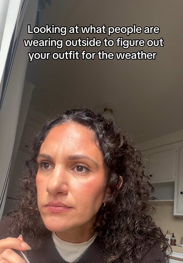 What to Wear: Outfit Ideas Based on Weather