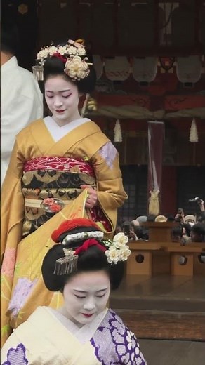 Setsubun Festival at Yasaka Shrine 🔥 | Kyoto's Traditional Celebration