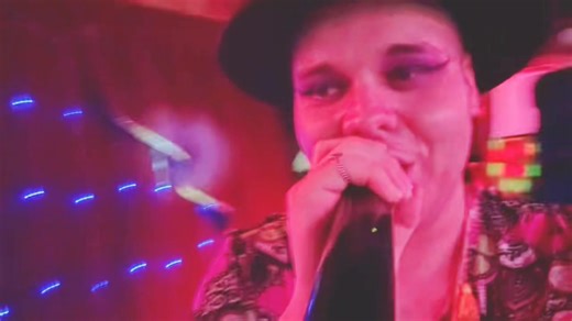 Back to business as usual last night! Two amazing shows and two very busy venues. Thank you to The StarBar and Moonlight Bar ❤️ | Raven T