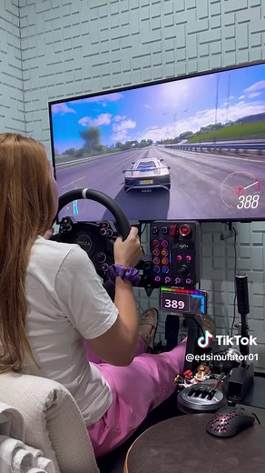 Forza Horizon 4 vs Lamborghini Aventador Superveloce