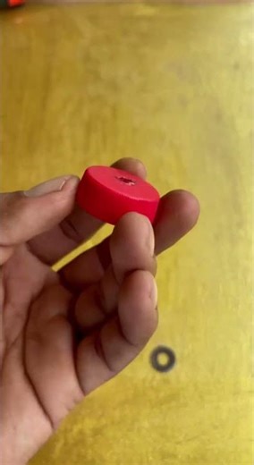 Upcycled Pot Lid Crafted from Bottle Caps