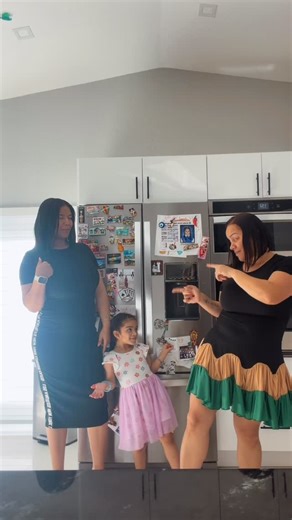 𝓓𝓪𝓼𝓶𝓪𝓻𝔂’ 𝓁𝒾𝒻𝑒 𝓈𝓉𝓎𝓁𝑒 on Instagram: "Bionica girls😜💃 #reels #trend #instamusic @mostloved.jen"