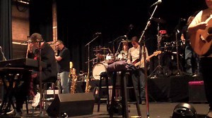 2009: Brian and band run through “Please Let Me Wonder” at soundcheck. | Brian Wilson