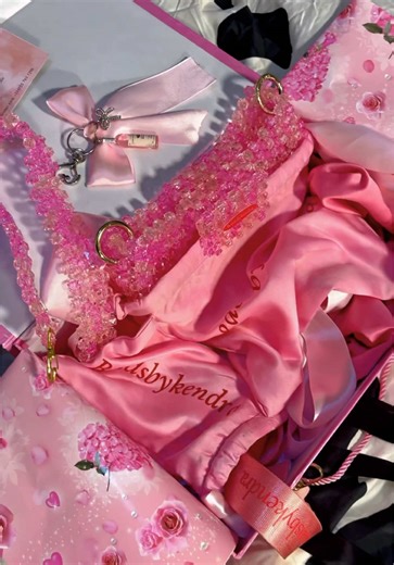 POV: You just unboxed the multi purpose bag that's about to take over Song: @♰ #beadsbykendra #unboxingvideo #gataonly