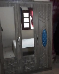 33K views · 156 reactions | Chambre a coucher: [Armoire 4 battants+lit (avec deux table de chevet)+coiffeuse] prix=400000 {disponible en couleur noir,blanc et maron} Livraison et montage gratuite ☎ 771146431/771354642 | Dakar Accessoires | Facebook