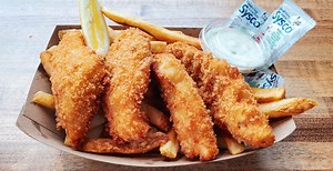 7 places to get perfectly crispy fish and chips in Seattle | Daily Hive | Food & Drink