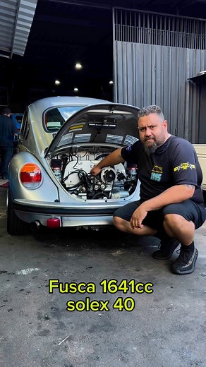 Fmax Racing on Instagram: "Esse 1641cc com Solex 40 não veio pra passear!  Aceleração na veia, ronco nervoso e aquele estilo que só um Fusca raiz tem! Preparado pra sentir o som? #Fusca1641 #Solex40 #CarburadoBrabo #AceleraFusca #CarrosAntigos"