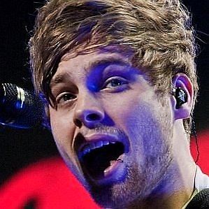 Luke Hemmings Girlfriend 2025: Dating History & Exes - CelebsCouples