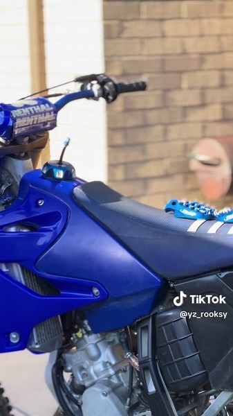 Transform Your Yamaha YZ125: Graphics and Seat Cover Upgrade