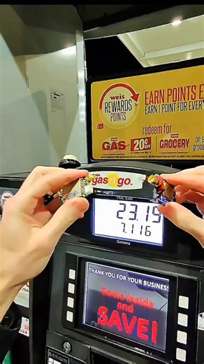 Linux Social 🫆 | Flipper Zero Sub-GHZ Sniper : Capturing BINRAW for GNU Radio and Universal Radio Hacker. Follow @flipperthrottle #cyberpunk... | Instagram