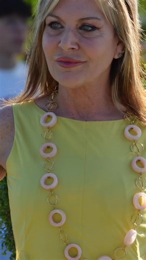 💃 Fashion Garden ✨ Al giardino Pietro Gherardini di Candeglia 💛 Defile By @le_cose_di_milva Sfila : @roby_io_ 💛 PH 📸 @fontana.fil #lecosedimilva #fashionstyle #otd #modaitaliana #pistoia