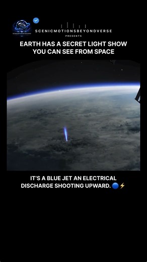 This Lightning Shoots UP From a Thunderstorm ⚡🔵