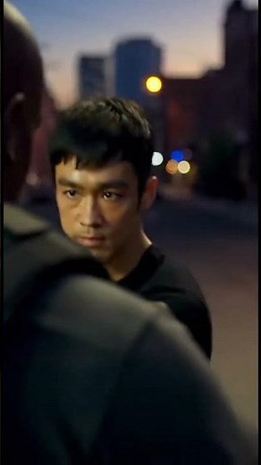 Fight between Bruce Lee and a opponent