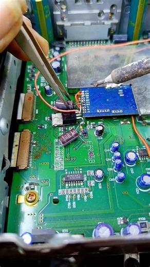 How to supply the Bluetooth module properly for clearer sound, we have to find a voltage that can turn on the regulator with the help of a transistor that functions to amplify the current #tips #tricks #regulator #supply #bluetoothmodule #cleansound #auxiliary #auxupgrade | Giyan Circuit