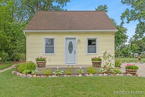 3018 Ingham St, Lansing, MI 48911 - MLS 25031930 - Coldwell Banker