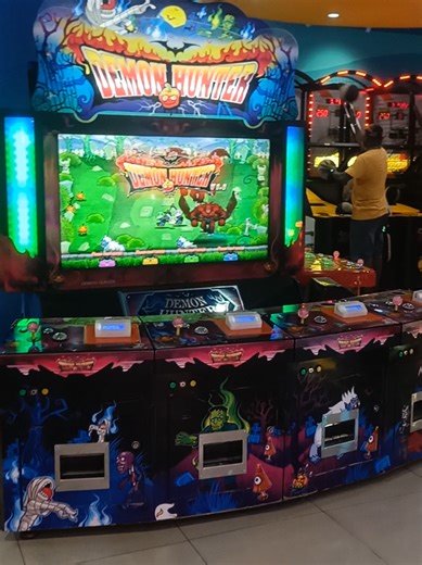 Udahh gak usah bayak mikir,langsung aja cek lokasinya di link bawah kiri ini dan ajak semua teman dan keluargamu yaa #funstationmanokwari #funstation #game #hiburan #semuaorang