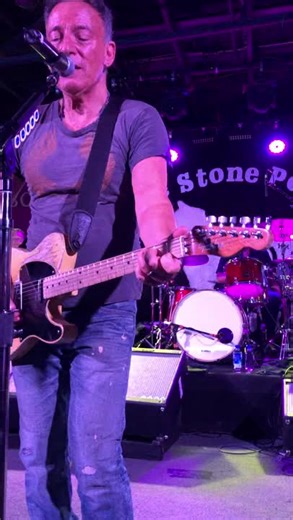 Bruce Springsteen Live Performance - 4th of July, Asbury Park (Sandy)