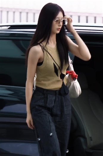 Tzuyu's Girlfriend: A Look at Their Sweet Relationship