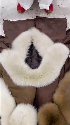 part 4 Suede fox fur coat filled with goose down inside removable fox fur collar the upper