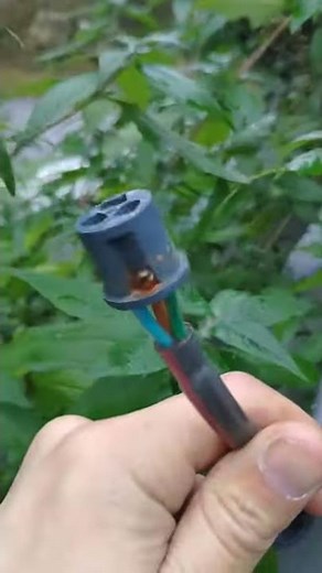 Comment installer un projecteur Leroy Merlin 😳 (ça fait disjoncter)