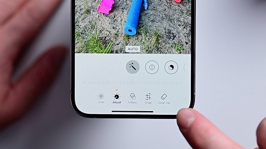 How to use the Clean Up tool in Photos with iOS 18