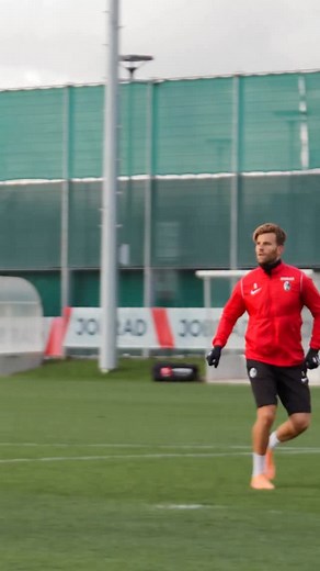 25K views · 313 reactions | Der hat gepasst @lucas_hoeler 勞 #scf #scfreiburg | SC Freiburg | Facebook