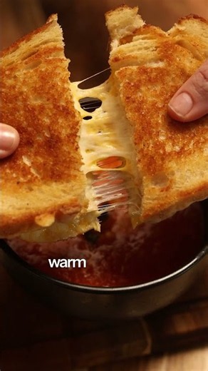 Easy Homemade Grilled Cheese Recipe | Crispy, Cheesy & Delicious 🧀