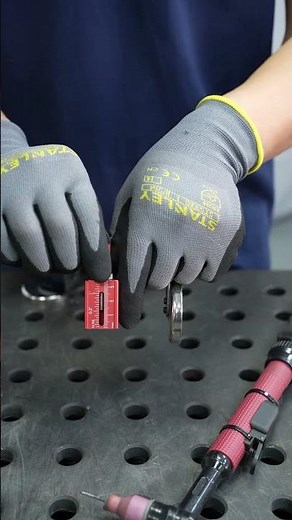 このコンパクトなツールは、多様な溶接用途・仕様に対応した、安定かつ正確なタングステン棒の突出長を実現するための欠かせない必需品です。#stronghandtools #溶接 #溶接工 #welding