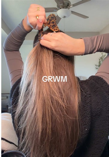 GRWM | “New year, new me” but make it realistic 😂 finally set up a new GRWM station so we can talk while I get ready. Happy Monday, 2026 🤍 #GRWM #GetReadyWithMe #MomLife #NewYearEnergy #MondayMood