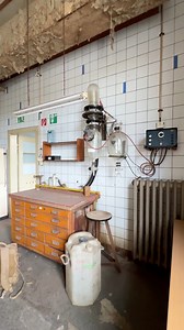 This laboratory is an incredible time capsule. The entire facility shows the state it was in at the end of the Second World War. After the war, the world-renowned company had to leave the Soviet occupation zone and the business became state property. During the GDR era, the laboratory was only used sporadically. Its condition remained unchanged. After the political transition, the laboratory fell into oblivion and has remained hidden as a unique time capsule to this day. | Decay Addiction