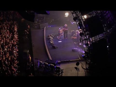 CHRIS STAPLETON - Learning to Fly - Tom Petty Tribute