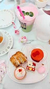 Miniverse Hello Kitty @ the Hello Kitty Cafe #miniatures #minifood