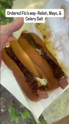 Flo’s Hot Dogs Review | Iconic Maine Steamed Hot Dogs Flo’s Way