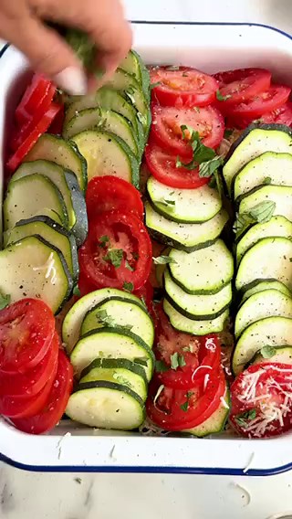 7-Ingredient Cheesy Zucchini & Tomato Bake