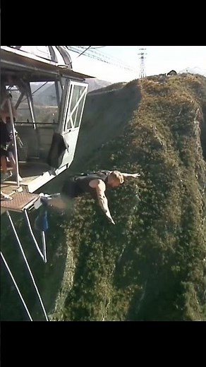 Extreme bungee jump gone wrong