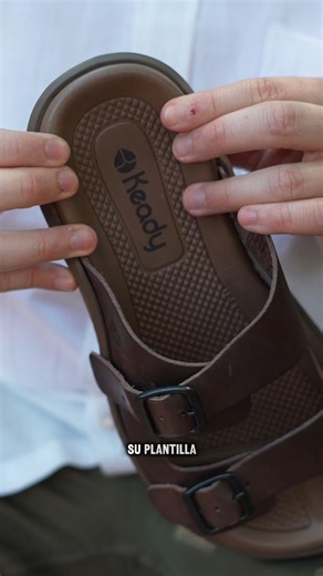 El confort asegurado, para todos! Mujeres, niños, hombres! Sandalia más vendida de hombre! Sandalias de cuero genuino acolchadas y horma amplia. Un básico de todo el verano. Están en súper oferta! Aprovecha que te van a durar muchos verano! #cuerogenuino #liquidacionverano #sandaliashombre #Keady #confort | Keady