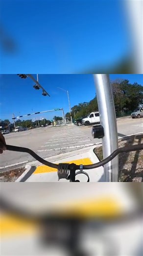 4.7K views · 52 reactions | This video breaks down the key differences between legally recording someone and crossing the line into harassment. Understanding acceptable distances is crucial. Stay informed and protect yourself. #RecordingLaws #PrivacyRights #HarassmentAwareness #KnowYourRights | Auditing While Black | Facebook