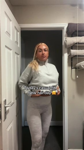 Katie-Anne Collins (@collins_jnr8)’s videos with Close - Anton Powers