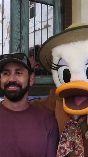 A Wild Daisy Duck Moment at Disney’s Animal Kingdom